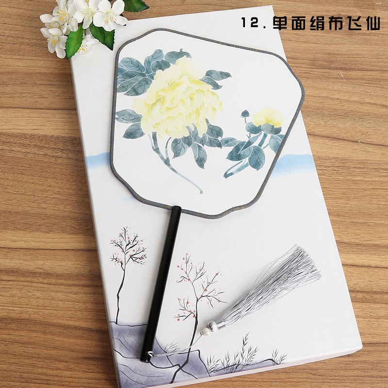 Ventilador de estilo antiguo de fábrica ventilador redondo estilo chino danza clásica traje corte mujer Hanfu borla pequeño ventilador redondo al por mayor