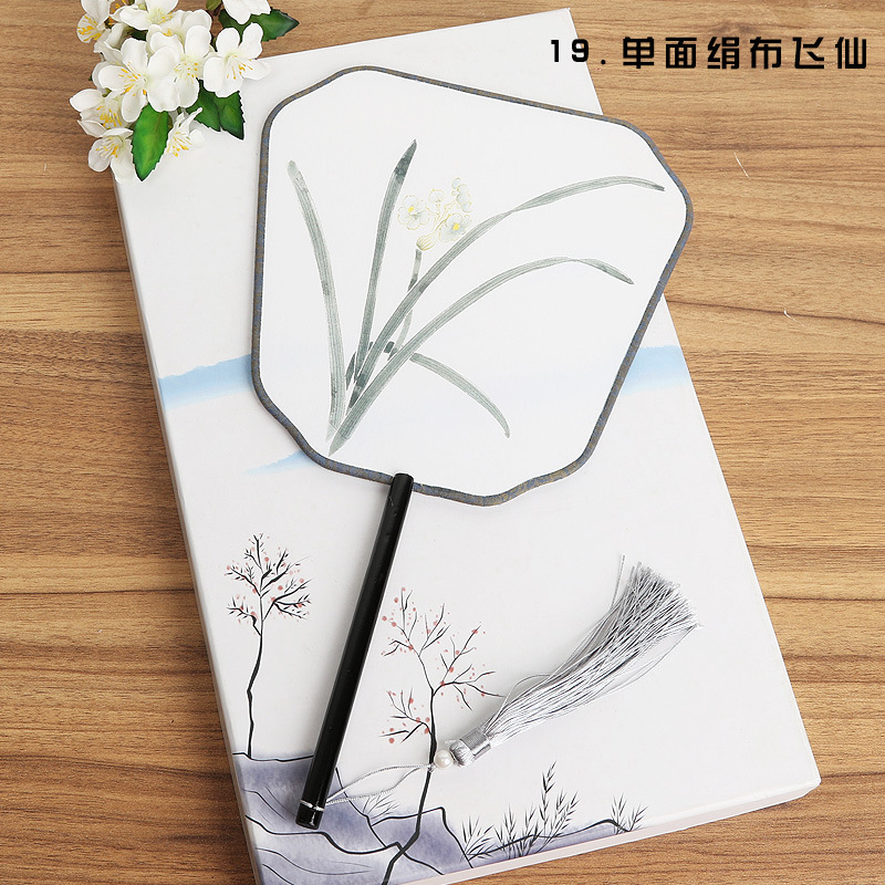 Ventilador de estilo antiguo de fábrica ventilador redondo estilo chino danza clásica traje corte mujer Hanfu borla pequeño ventilador redondo al por mayor