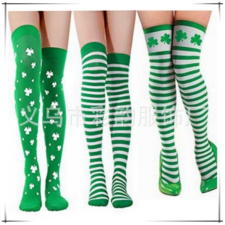 Ventas calientes de medias rayadas irlandesas trébol sobre rodillas medias verdes San Patricio calcetines