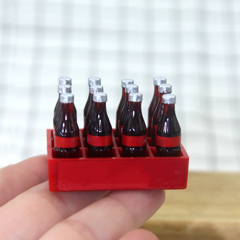 Small doll house with accessories, minifigure, Cola, D153