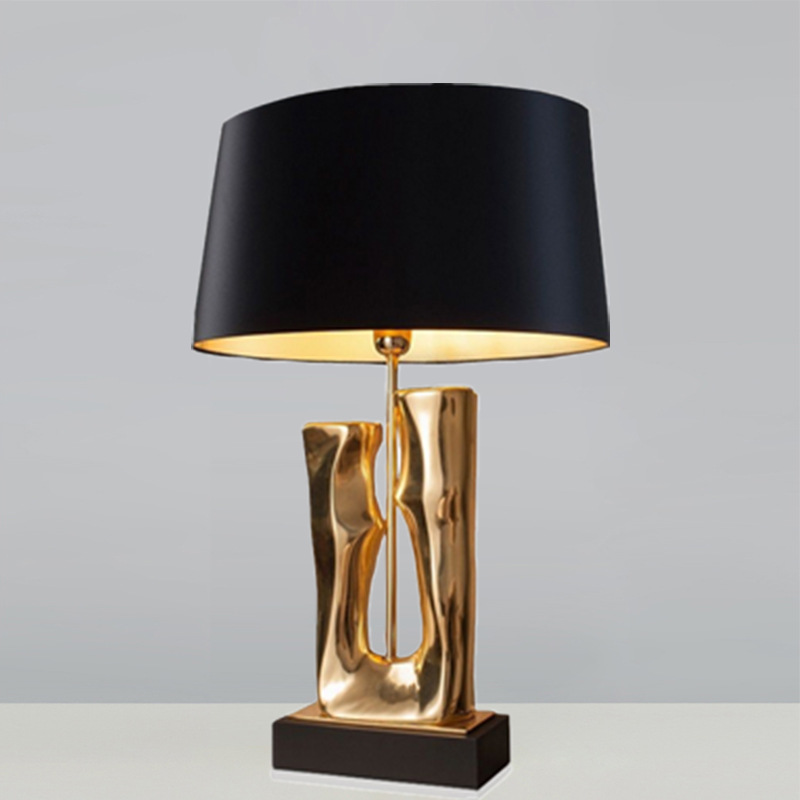 北欧时尚轻奢简约金色树脂台灯后现代设计师创意艺术酒店客厅灯具