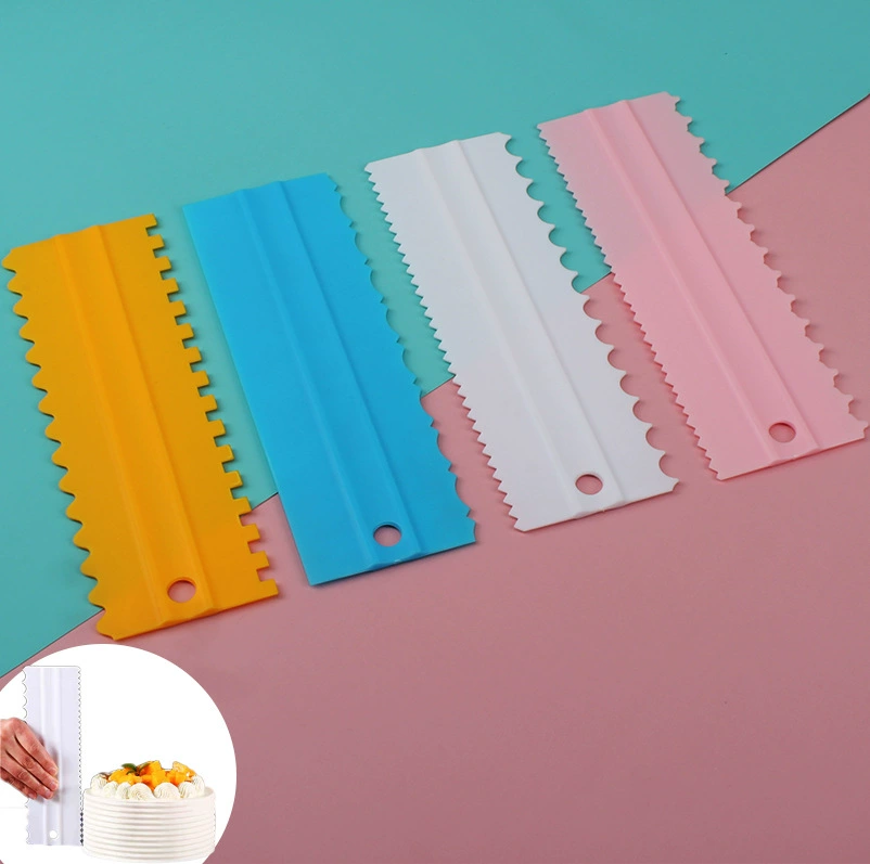 В наличии набор из 4 предметов, скребок для крема, пластиковый кремовый двухсторонний скребок для зубов, скребок для торта, инструмент для выпечки