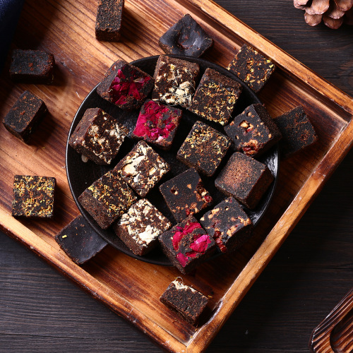 Yunnan Brown Sugar Source Factory Brown Sugar Ginger Tea Wholesale Brown Sugar Blocks 300g Canned Brown Sugar Shipping