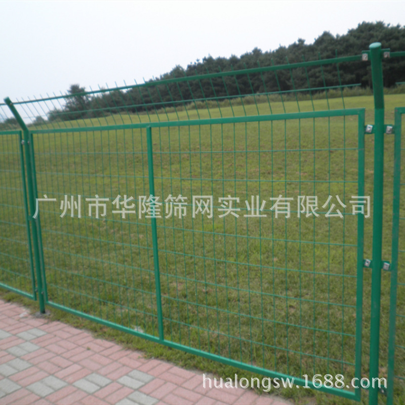供应球场护栏 草原围网 护栏网 高速公路隔离网
