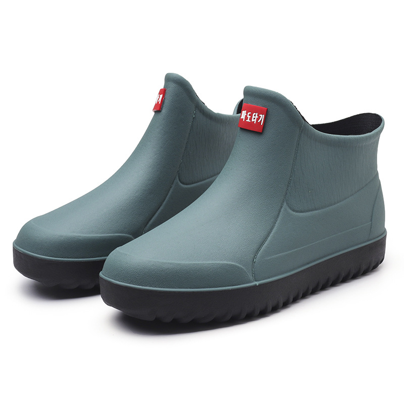 Botas de lluvia para hombres antideslizantes Botas de lluvia de moda impermeables forradas de lana zapatos de goma cálidos trabajo de cocina zapatos de agua cortos de media pantorrilla