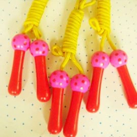 木质工艺品;塑料工艺品;衣夹裤夹