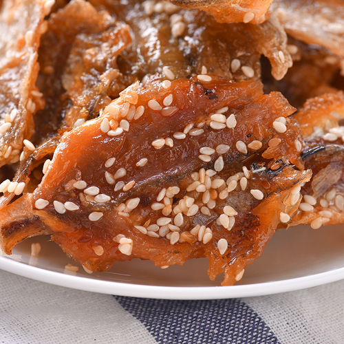 Spicy Yellow Croaker 500g, Beihai Specialty Small Fish, Internet-Famous Spicy Fish Dried Fillets, Ready-to-Eat Snack for Drinking Wine, Small Yellow Croaker