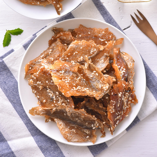 Spicy Yellow Croaker 500g, Beihai Specialty Small Fish, Internet-Famous Spicy Fish Dried Fillets, Ready-to-Eat Snack for Drinking Wine, Small Yellow Croaker