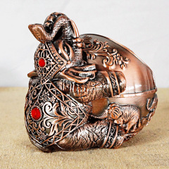 Metal elephant ashtray with cover, sealed, fall-proof and windproof, personalized creative decoration, wholesale men's gifts