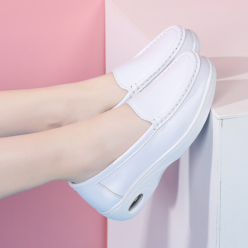 Air-cushioned Nurse Shoes for Women: Soft Sole, Flat Design, Breathable, Comfortable & Non-Slip—Perfect for Winter Wear, One-Stop Sourcing Available