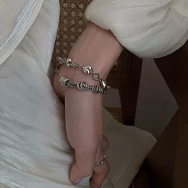 戒指;项链;耳钉
