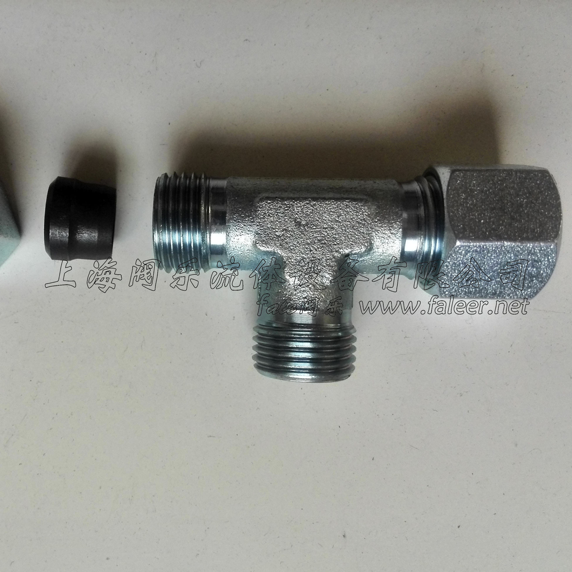 供应精品碳钢接头 公制卡套式接头 不锈钢卡套式三通接头品种齐全