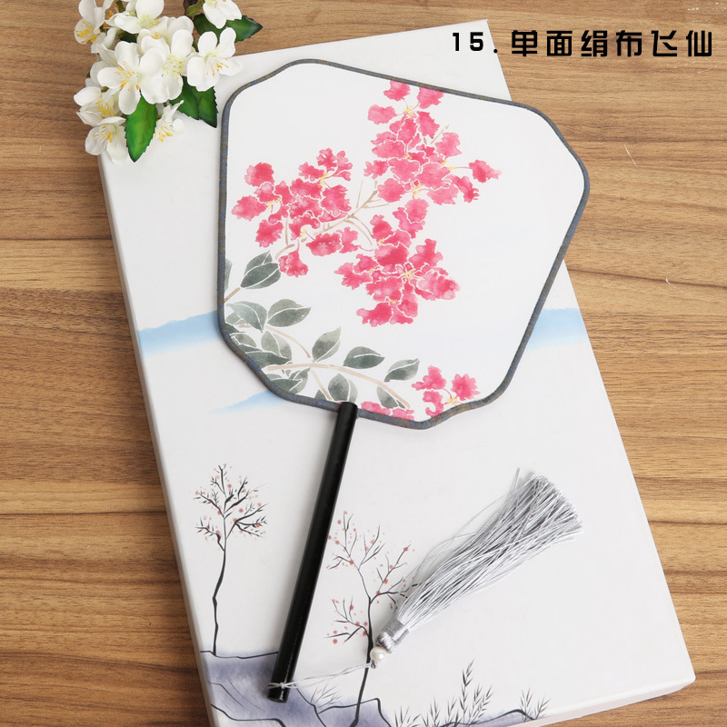 Ventilador de estilo antiguo de fábrica ventilador redondo estilo chino danza clásica traje corte mujer Hanfu borla pequeño ventilador redondo al por mayor