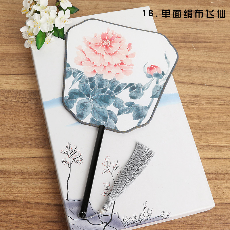 Ventilador de estilo antiguo de fábrica ventilador redondo estilo chino danza clásica traje corte mujer Hanfu borla pequeño ventilador redondo al por mayor