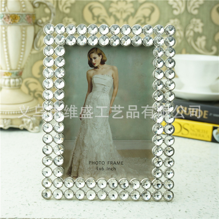 Full diamond zinc alloy photo frame high-end luxury home decoration photo frame studio art photo photo frame decoration Full diamond zinc alloy photo frame high-end luxury home decoration photo frame studio art photo photo frame decoration
