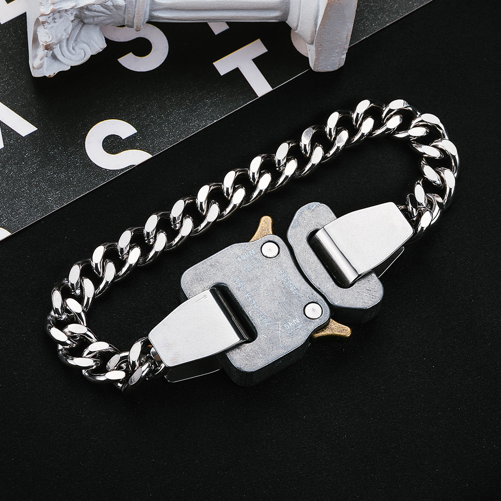 High Street Fashionable Plug Lock ins Metal Hands Chain Gold Plated Hip Hop Street Chaoster Accessories Men's Bracelet