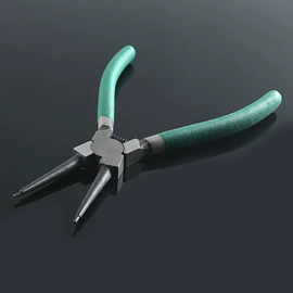 钢丝钳;活扳手;尖嘴钳