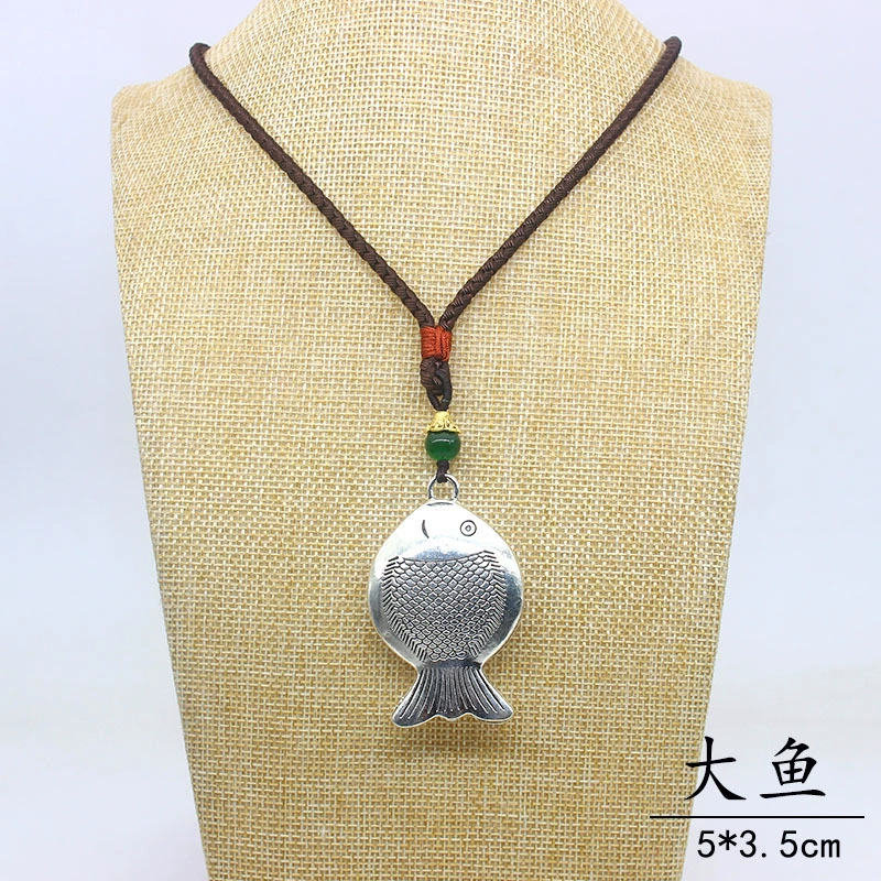 Retro long sweater, one bead bracelet, necklace, 2021 years