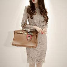 跨境2025新款休闲名媛冬季韩版气质蕾丝修身显瘦收腰连衣裙