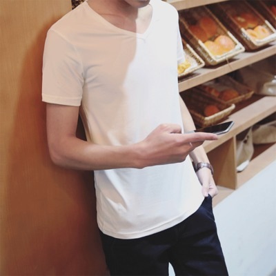 2025 camiseta de color sólido para hombre blanco de manga corta verano estilo coreano básico de todo fósforo tendencia hermosa camiseta corta de cuello redondo