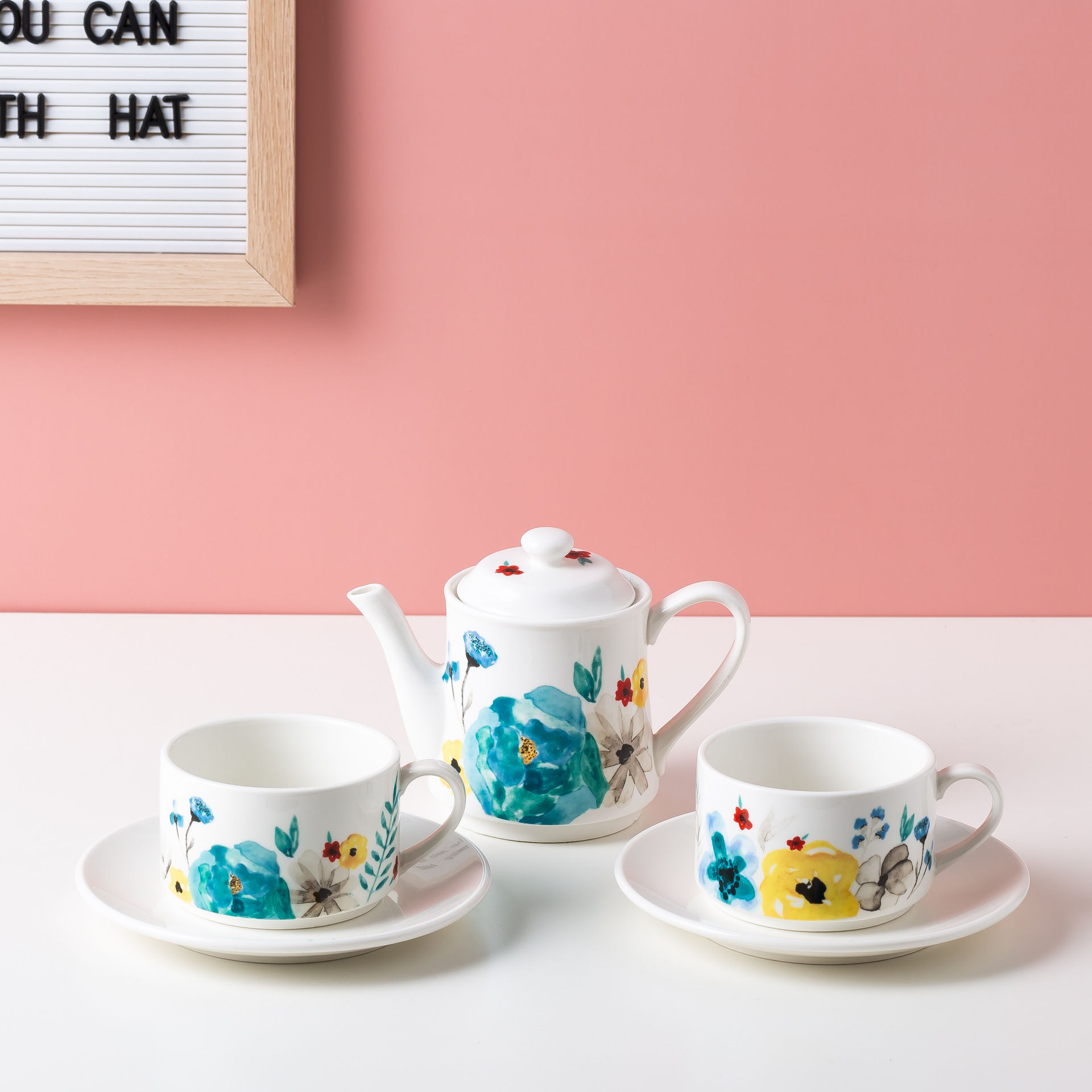 Estilo pastoral de estilo europeo Taza olla de cerámica taza de té tetera traje de regalo del Día DE LA Madre juego de té de la flor de la tetera traje