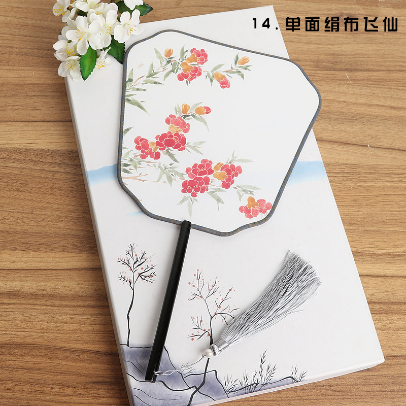 Ventilador de estilo antiguo de fábrica ventilador redondo estilo chino danza clásica traje corte mujer Hanfu borla pequeño ventilador redondo al por mayor