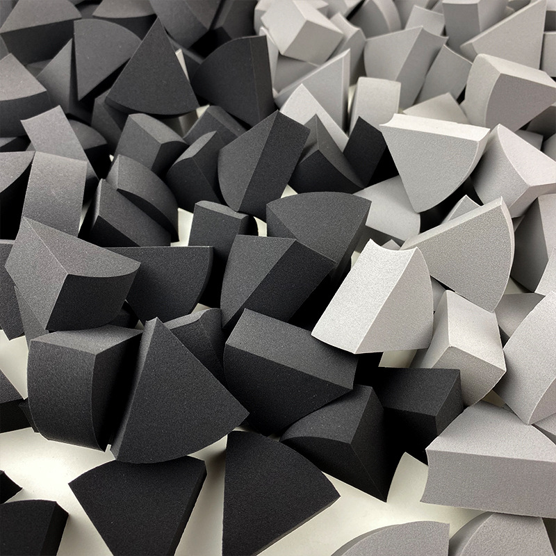 古途扇形三角粉撲粉底液化妝海綿性冷淡風灰高端黑豆沙色幹濕兩用