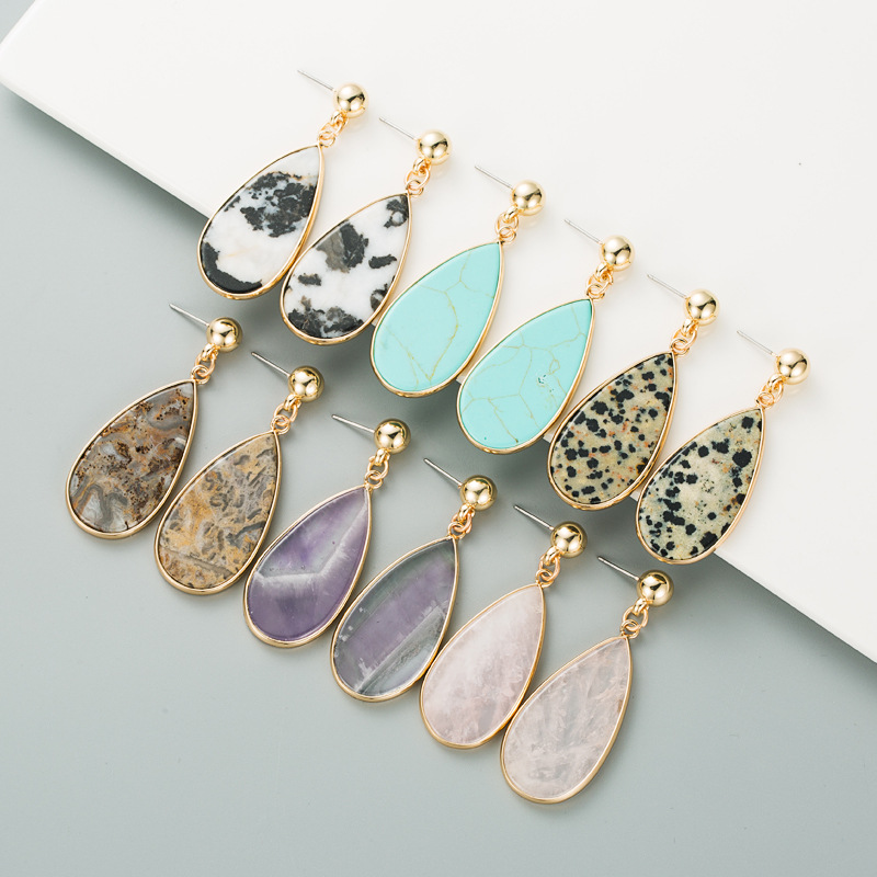 Fashionable organic accessory drop-shaped