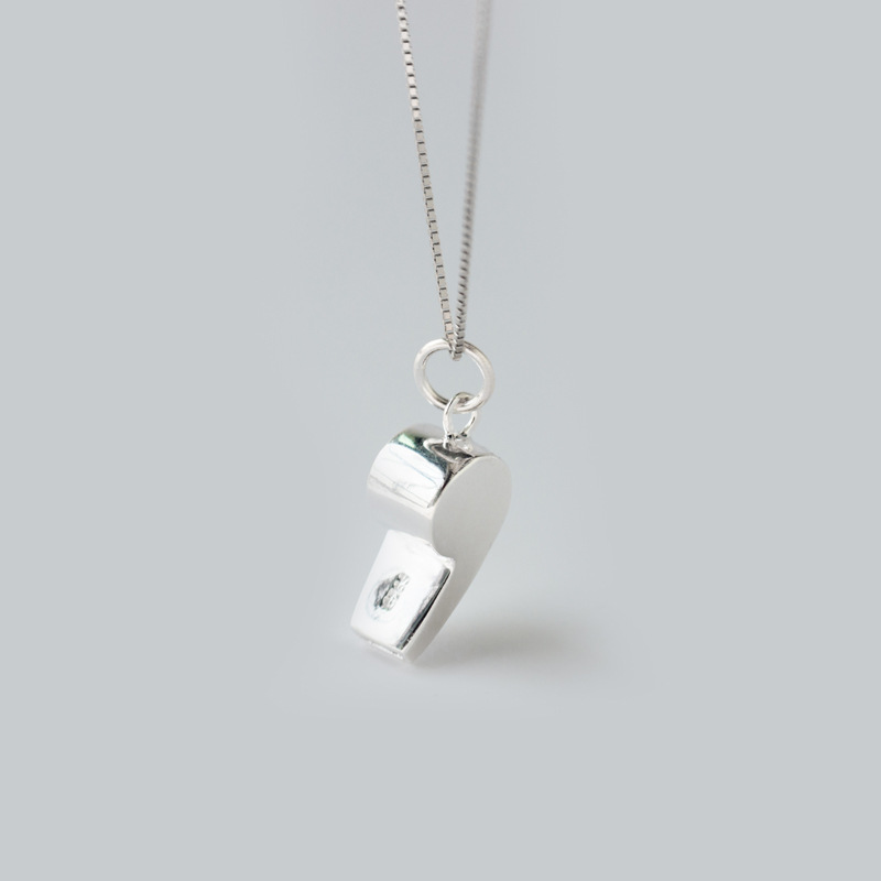 S925 colgante de plata estilo coreano personalidad silbato colgante cadena de clavícula regalos D0275 - 1 al por mayor