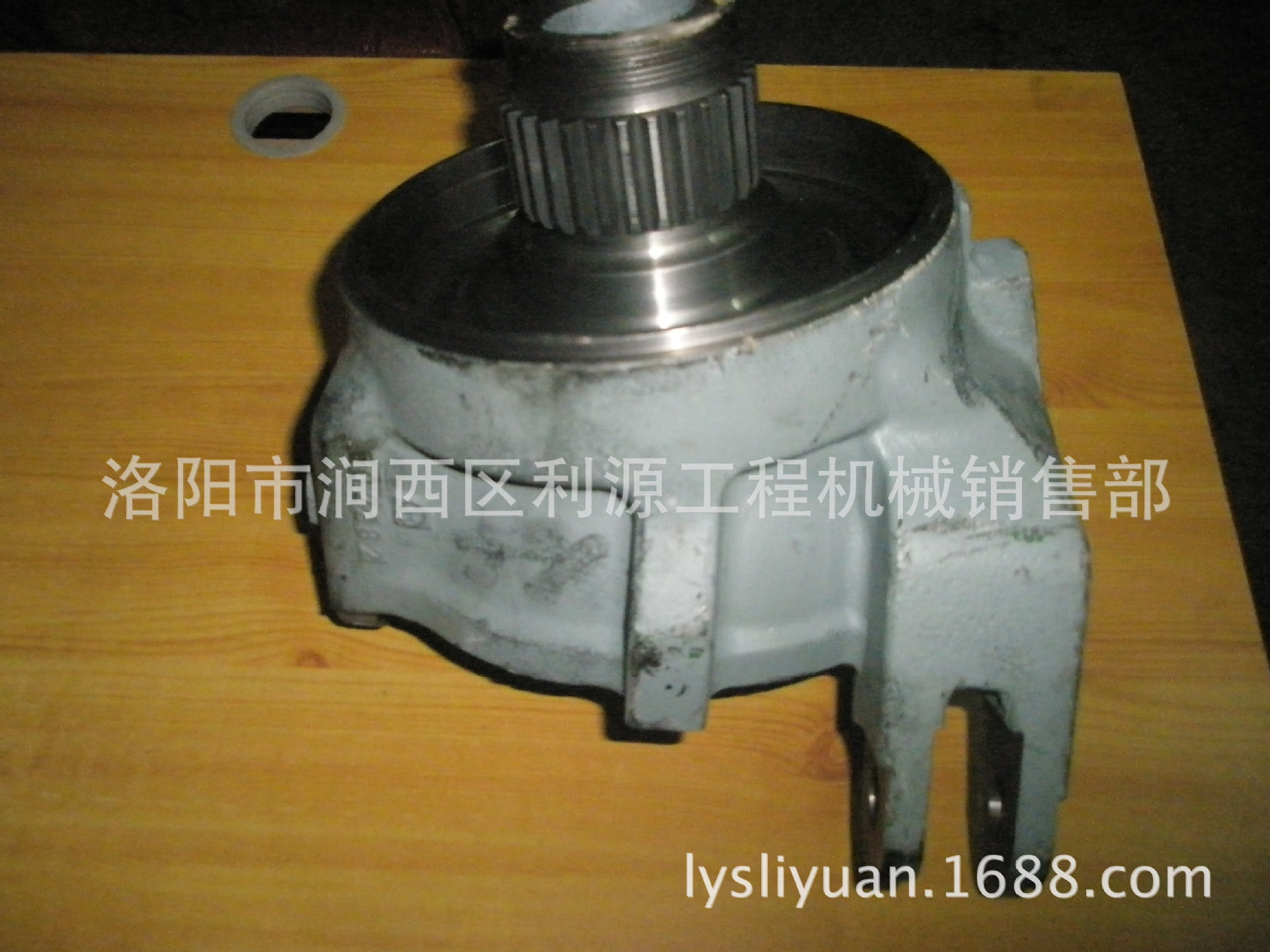 转向节LX1204东方红系列拖拉机配件转向节 LX1204前桥配件转向节