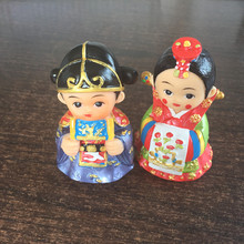 韩国工艺品创意礼物 纪念品娃娃 树脂人偶家居摆件大量批发
