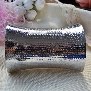 �S��ֱ�N�¿�W���r��Ů���C �_�ڽ��ٱ��C �����F�����C�Ʒ���l