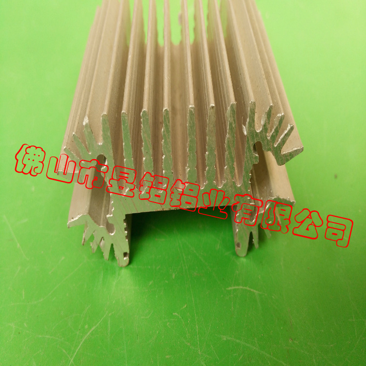 厂家供应工业铝型材 灯饰散热器铝合金 梳子散热器铝合金