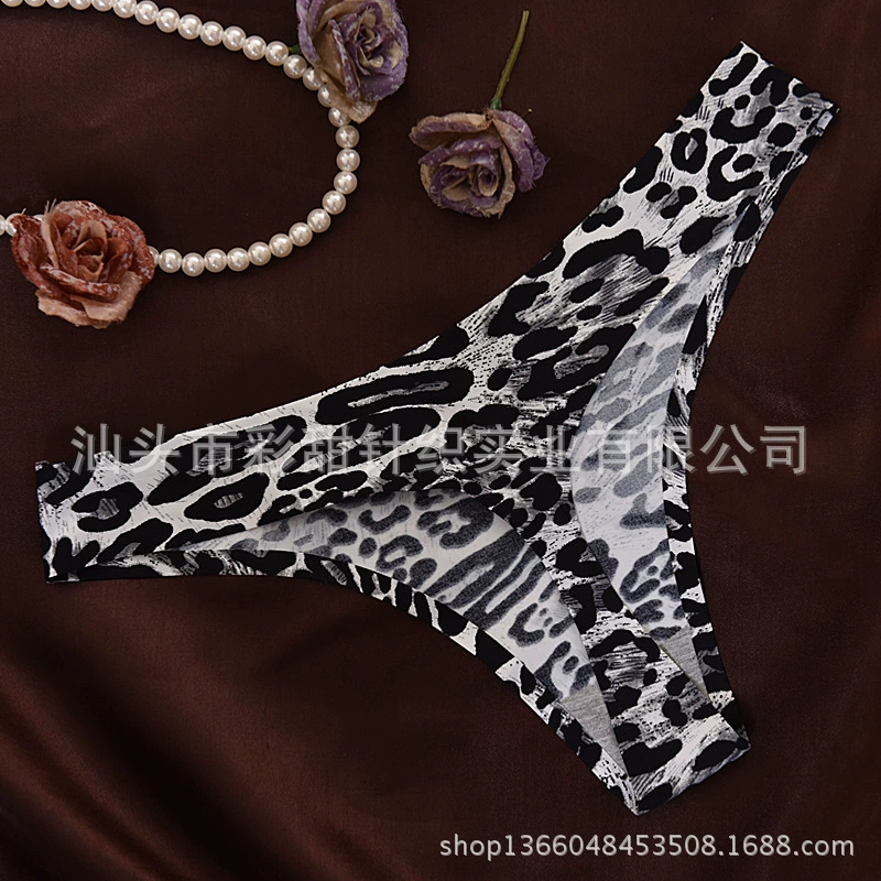 Seamless ice‑silk thong panties, traceless leopard and printed options, sizes M–L
