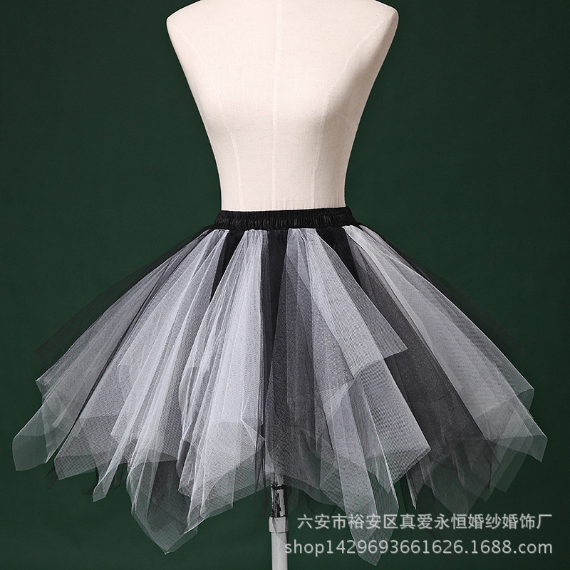 Черный белый