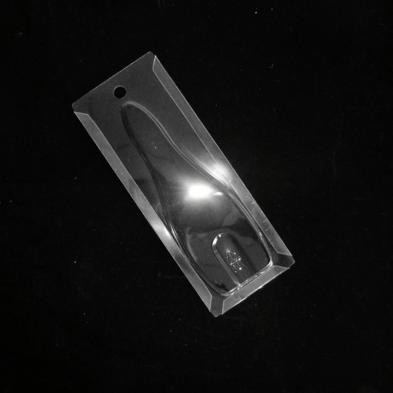 深圳吸塑厂家：专业生产吸塑插卡包装　PVC透明吸塑内托