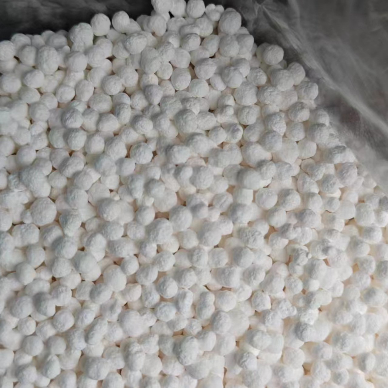 无水刺球氯化钙价格从优   粒度：1-3MM   干燥剂/ 水产养殖原料