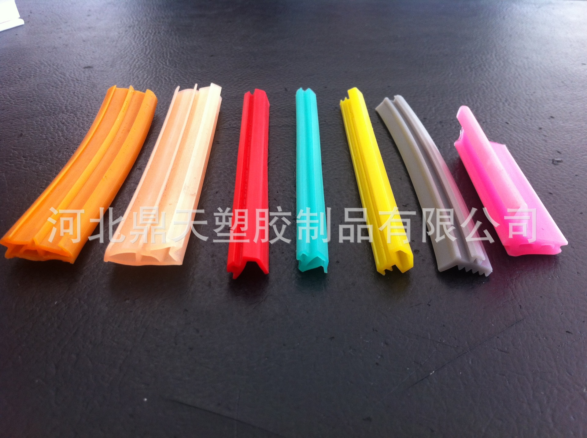 供应橡胶密封条、密封条PVC