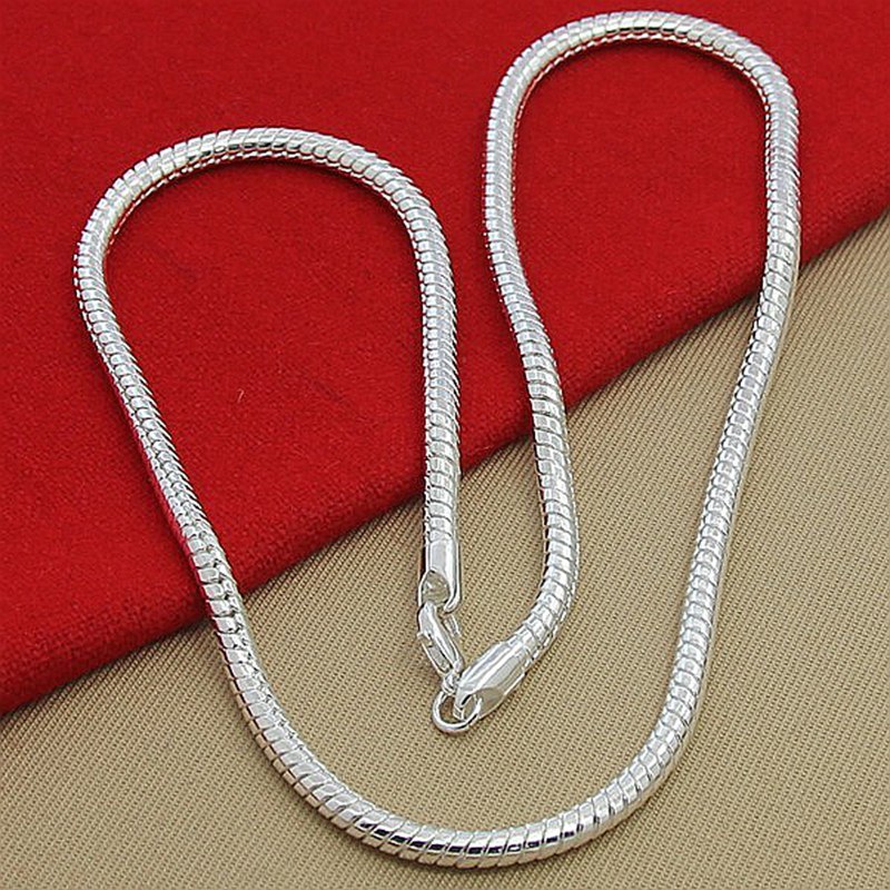 Necklace Close-up 3