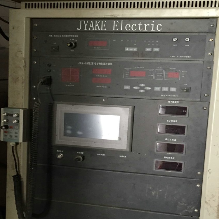 真空镀膜机八成新电子枪镀膜机二手电子蒸发镀膜机加工各种饰品