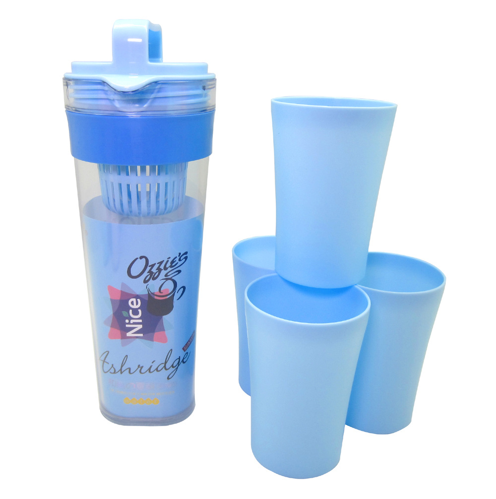 Suministro directo de fábrica sellado plástico con colador botella de agua fría del hogar una olla cuatro tazas botella de agua traje imprimible logo