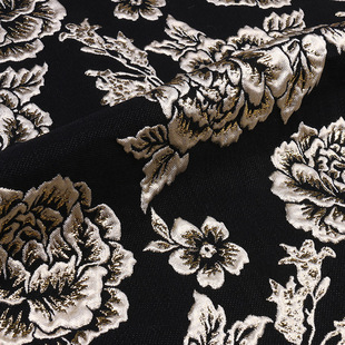 �F؛�����Ứ�h�������L���۹��bϲ�c��̨�b�������z�ڵ�õ�廨��