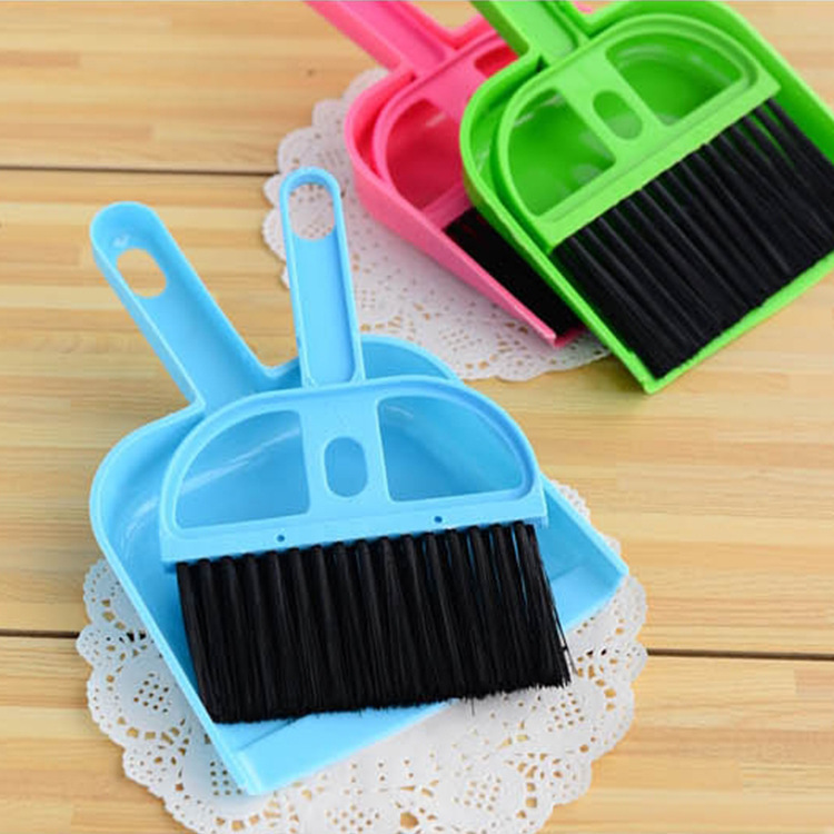 Plastic Mini Desktop Cleaning with Dustpan Small Broom Garbage Shovel Set Computer Cleaning Brush Manufacturer Wholesale
