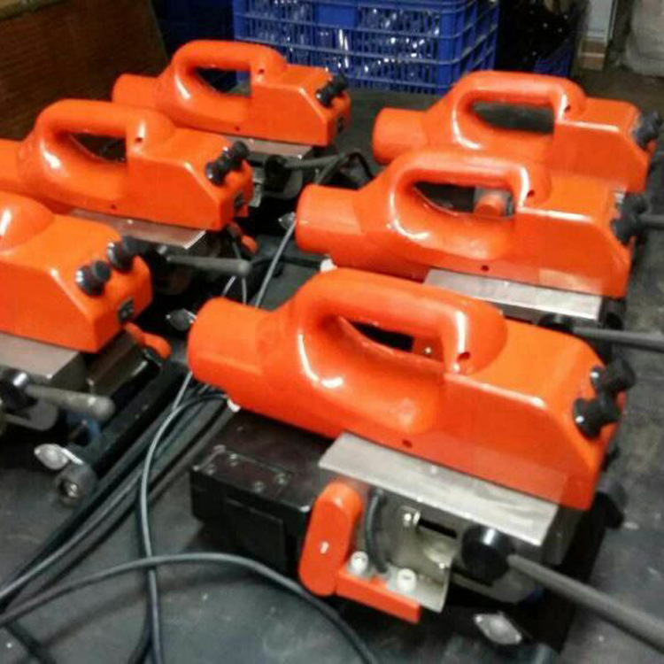 Geomembrane welding machine 1.0mm impermeable membrane welding machine composite geomembrane automatic crawling welding machine