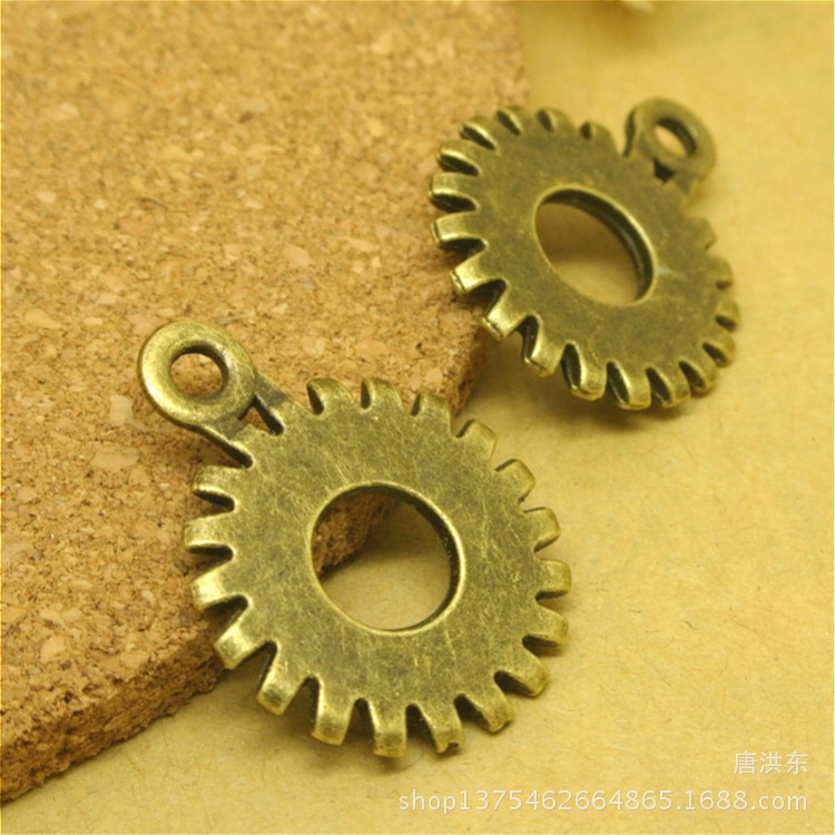合金饰品配件欧美流行机芯朋克配饰18*24MM复古齿轮手工 挂件