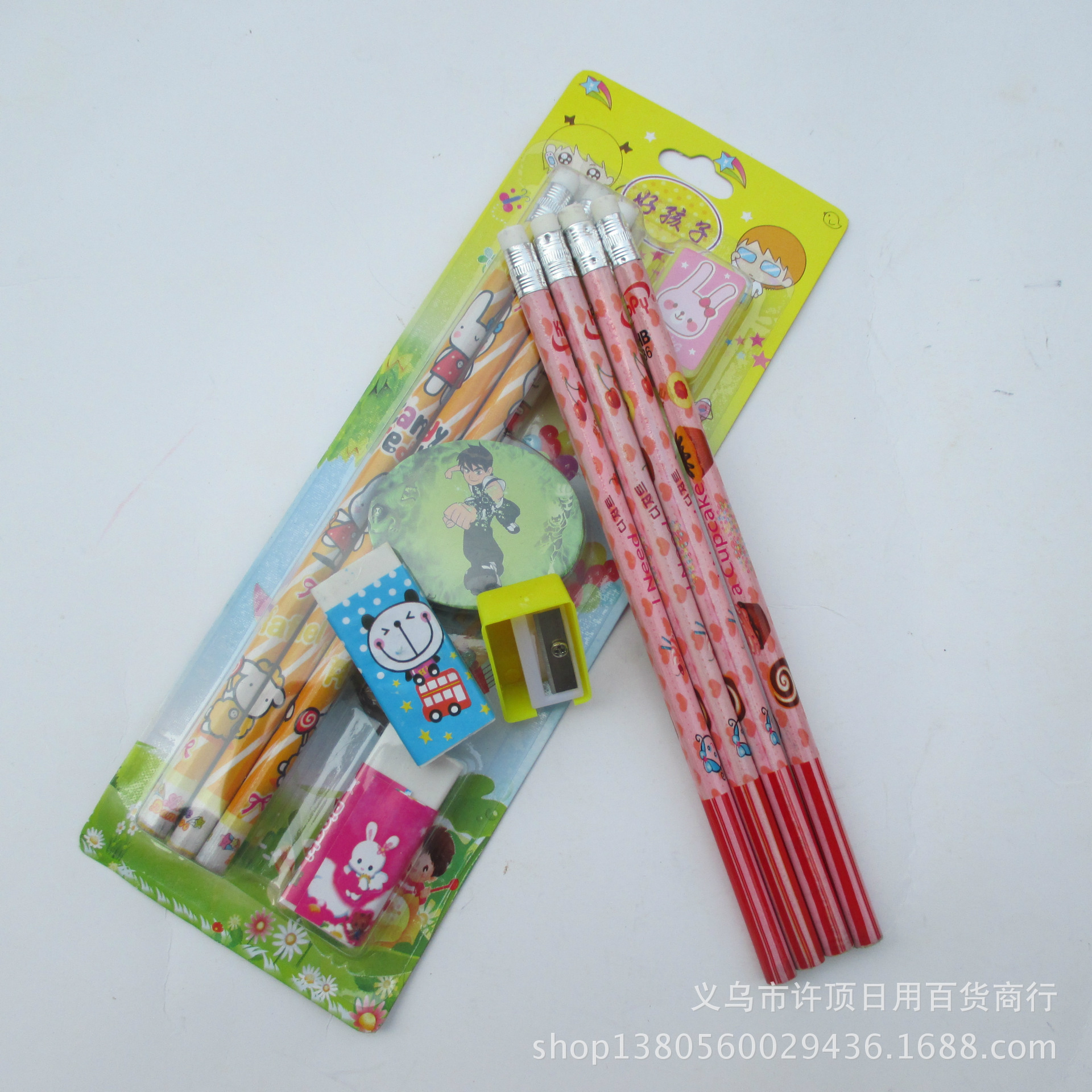Venta al por mayor binario 4 lápices + borrador sacapuntas combinación traje suministros de juguete para niños