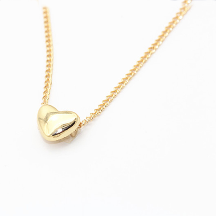 fashionable elegant cute short golden necklace heart-shaped