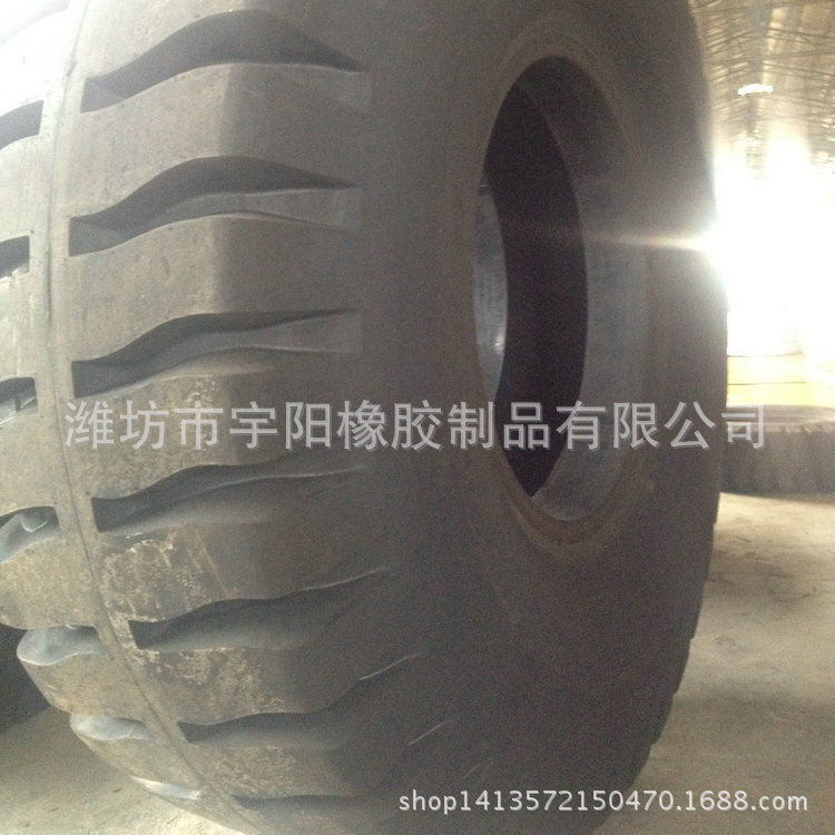 21.00-33 矿山运输车轮胎 自卸车轮胎