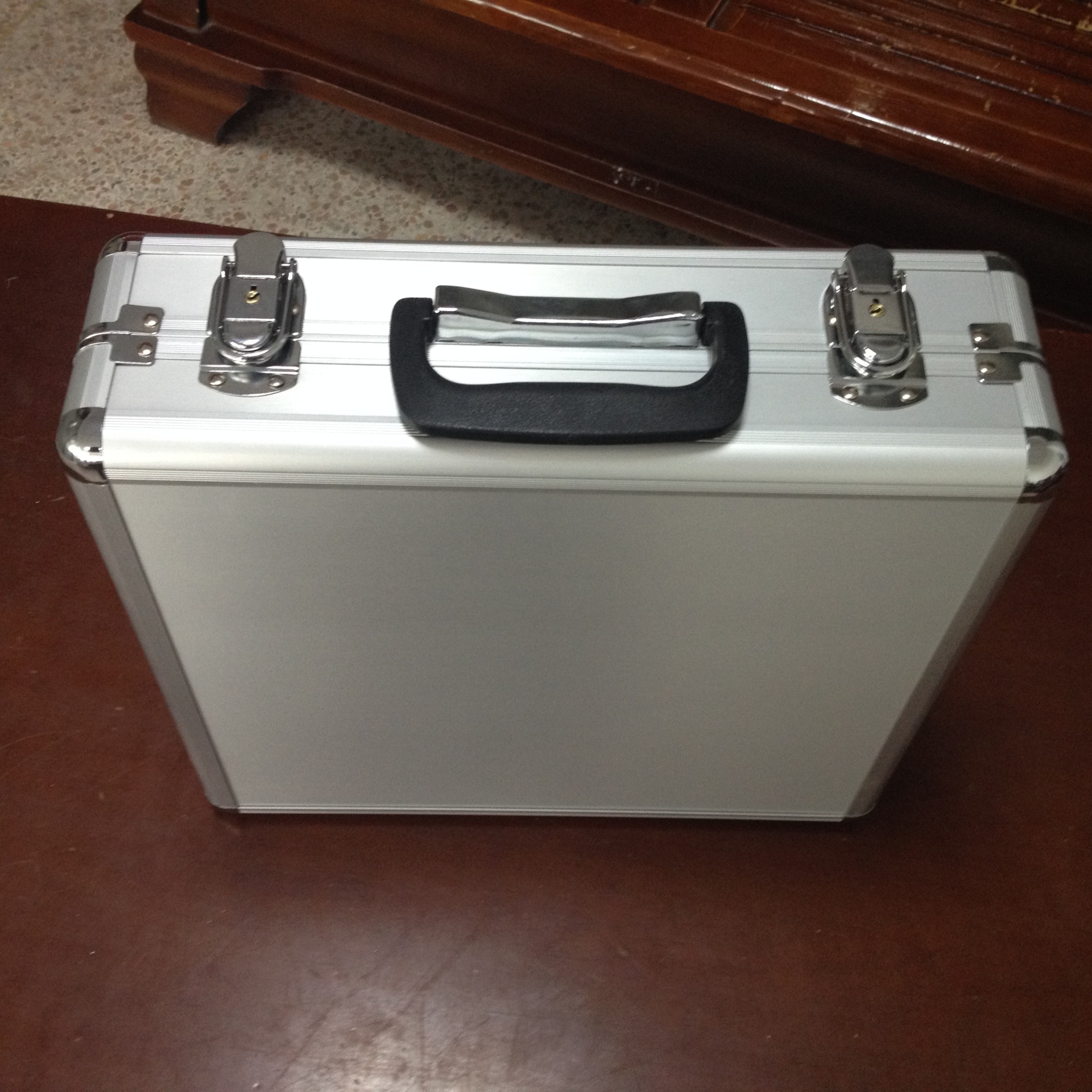 铝箱厂家手提真铝拉丝铝合金工具箱仪器仪表铝箱可印logo