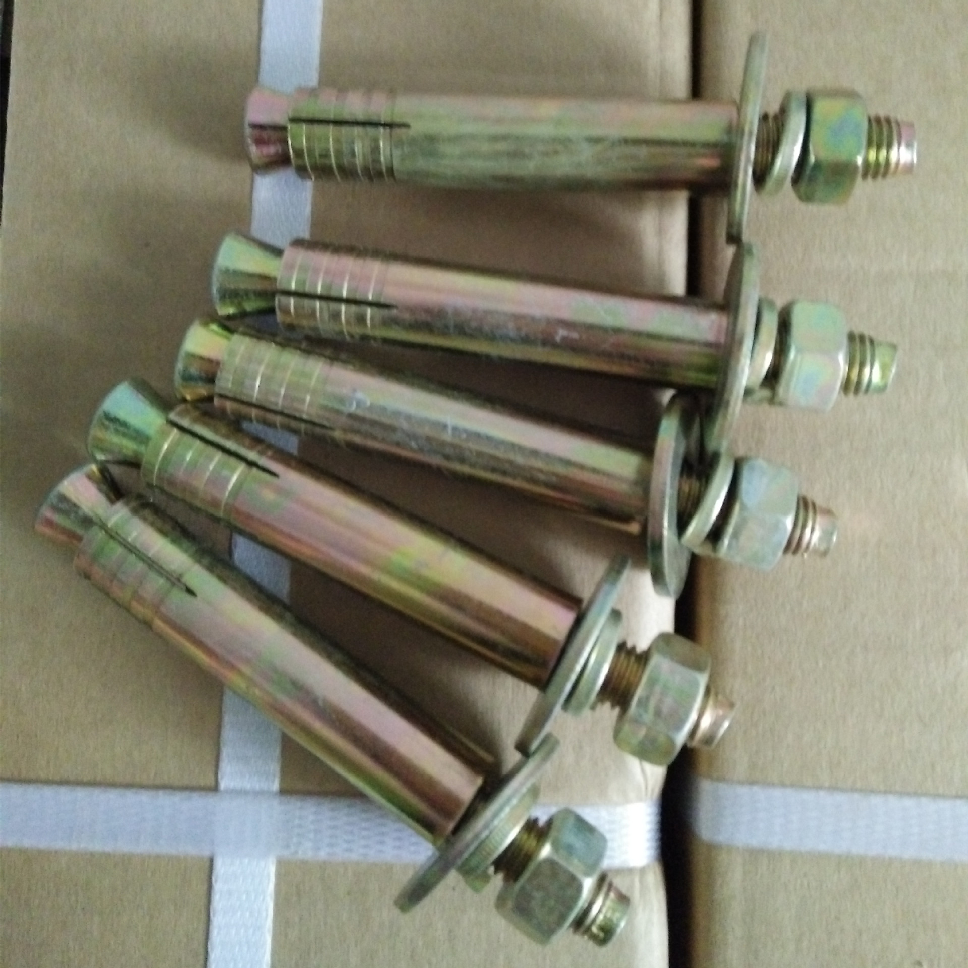 电梯膨胀螺丝大平垫膨胀螺栓镀彩电梯壁虎M10*100M12*100M16*150